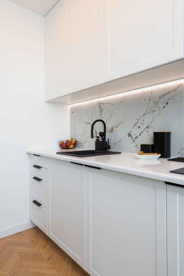 Kairos Apartments - Tower Premium - Silownia, Sauna, Scisle Centrum คาโตวีตเซ ภายนอก รูปภาพ